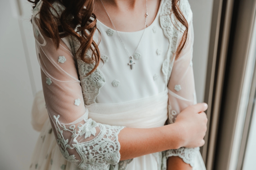 Foto portada vestido de comunión niña